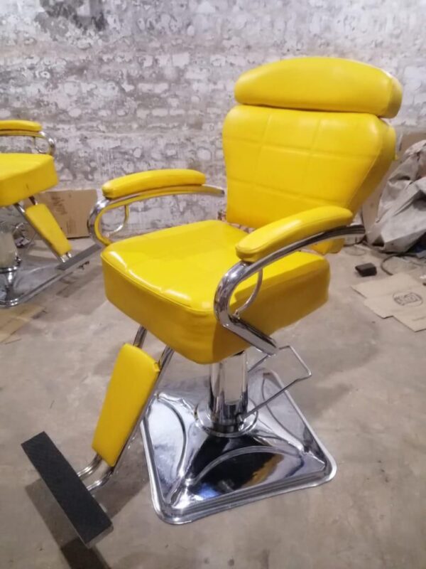 The Canary Gold Luxe Salon Chair