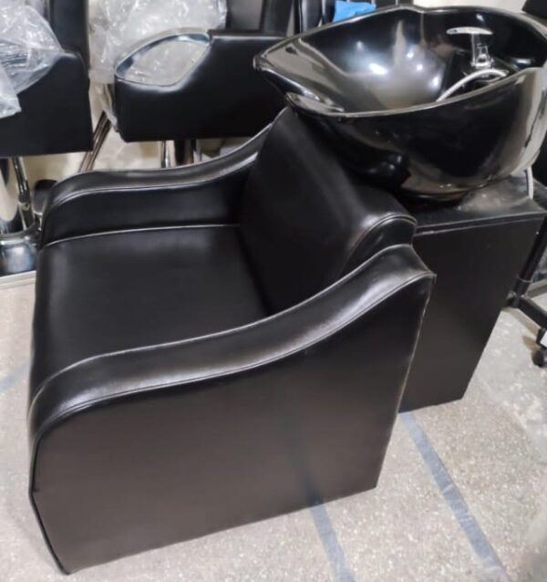 The Diamond-Tufted Royal Backwash Unit