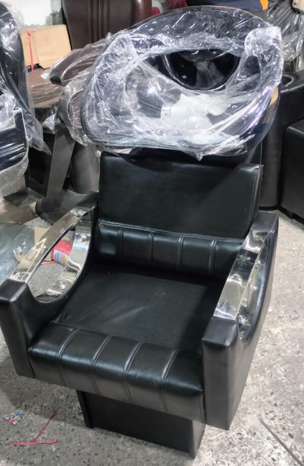 The Slate Diamond-Tufted Backwash Unit